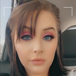 Meet your Posher, Caylee